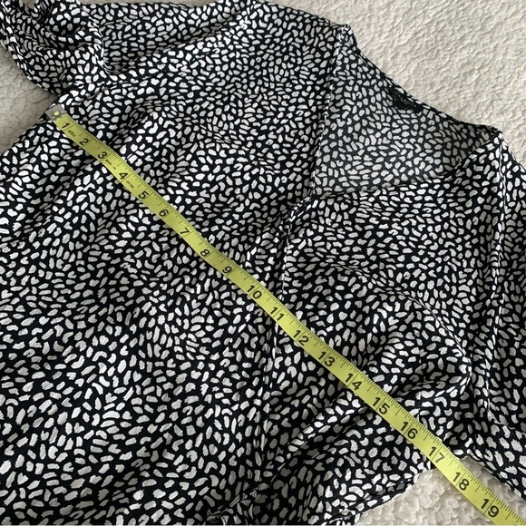Talbots Leopard Print Faux Wrap Blouse Womens Petite‎ Large Black White Tie work - Picture 10 of 10